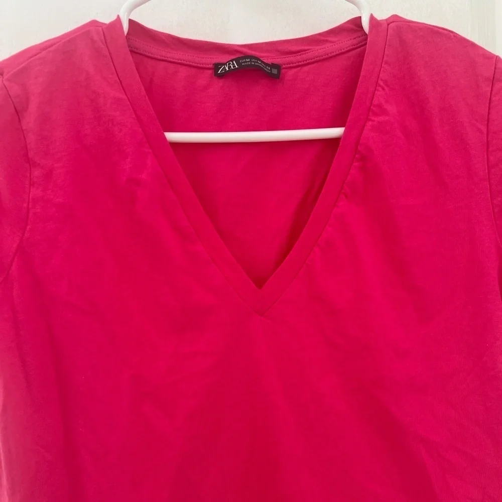 Zara Hot Pink Basic Vneck Cotton T-shirt (Size M) - Picture 5 of 7